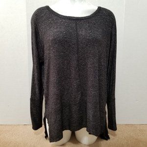 BKE top Medium raw hem knit space dye long sleeve side split stretch The Buckle